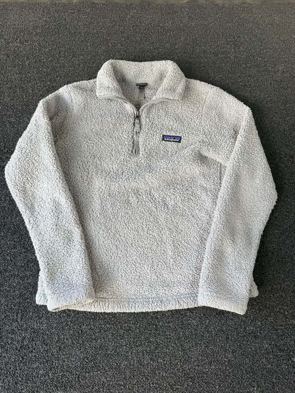 Patagonia Women's Los Gatos Quarter Zip Fleece Pullover in Salt Grey